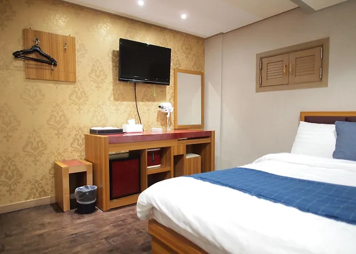 Auberge de jeunesse J *